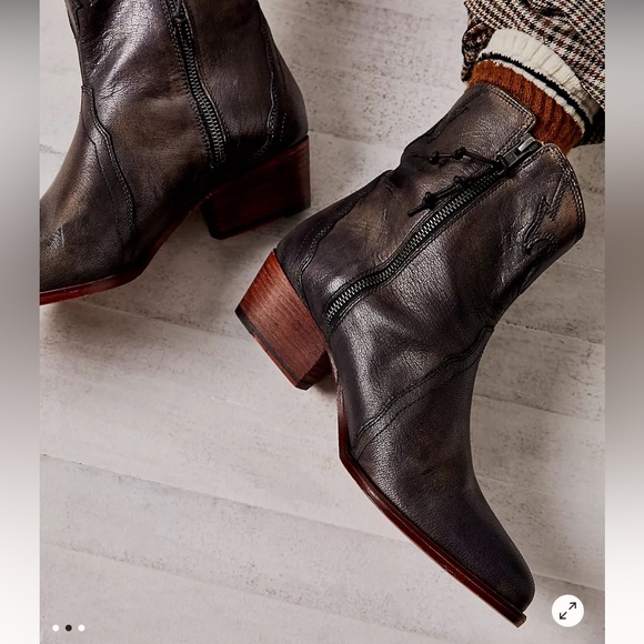 Free People Vintage Black leather cowboy Booties - Picture 2 of 11